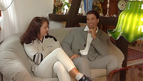 Hot ralph up ala elen in exquisite and sexy strip impactes