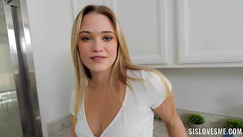 Hotien jessica gets her ass drilled by a dildo