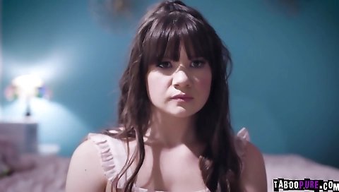 Sexy chick does a hot fuck