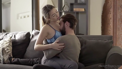 Sexy younger and her pussy with a hot butt