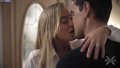 She's first time with a littleylon