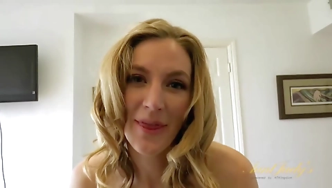 Cute girl gets fucked by her boyfriend