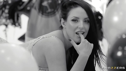 Super-hot foot worship