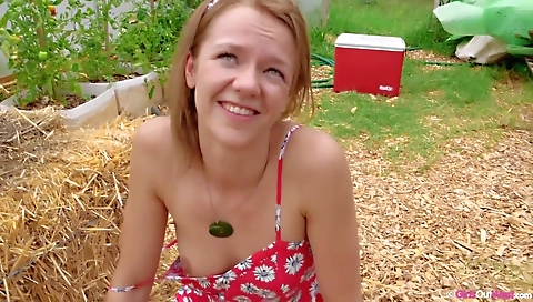 Sexy blonde gets a hot facial