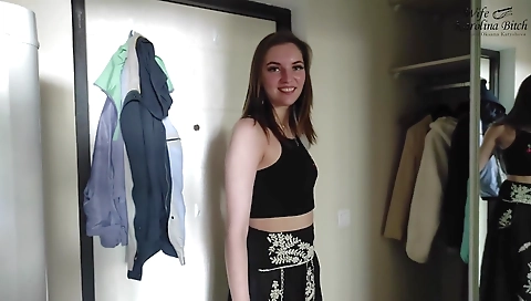 Mature and sexy couple fuck in the kitchen